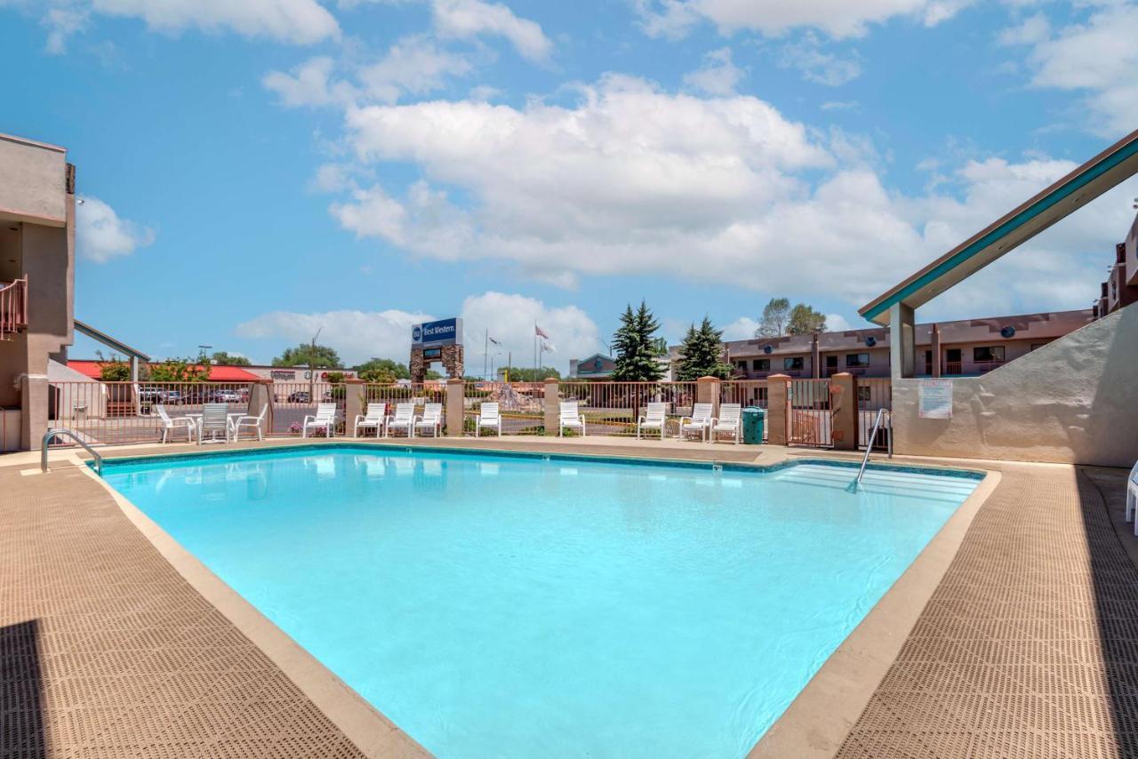 Best Western Turquoise Inn & Suites Кортес Экстерьер фото