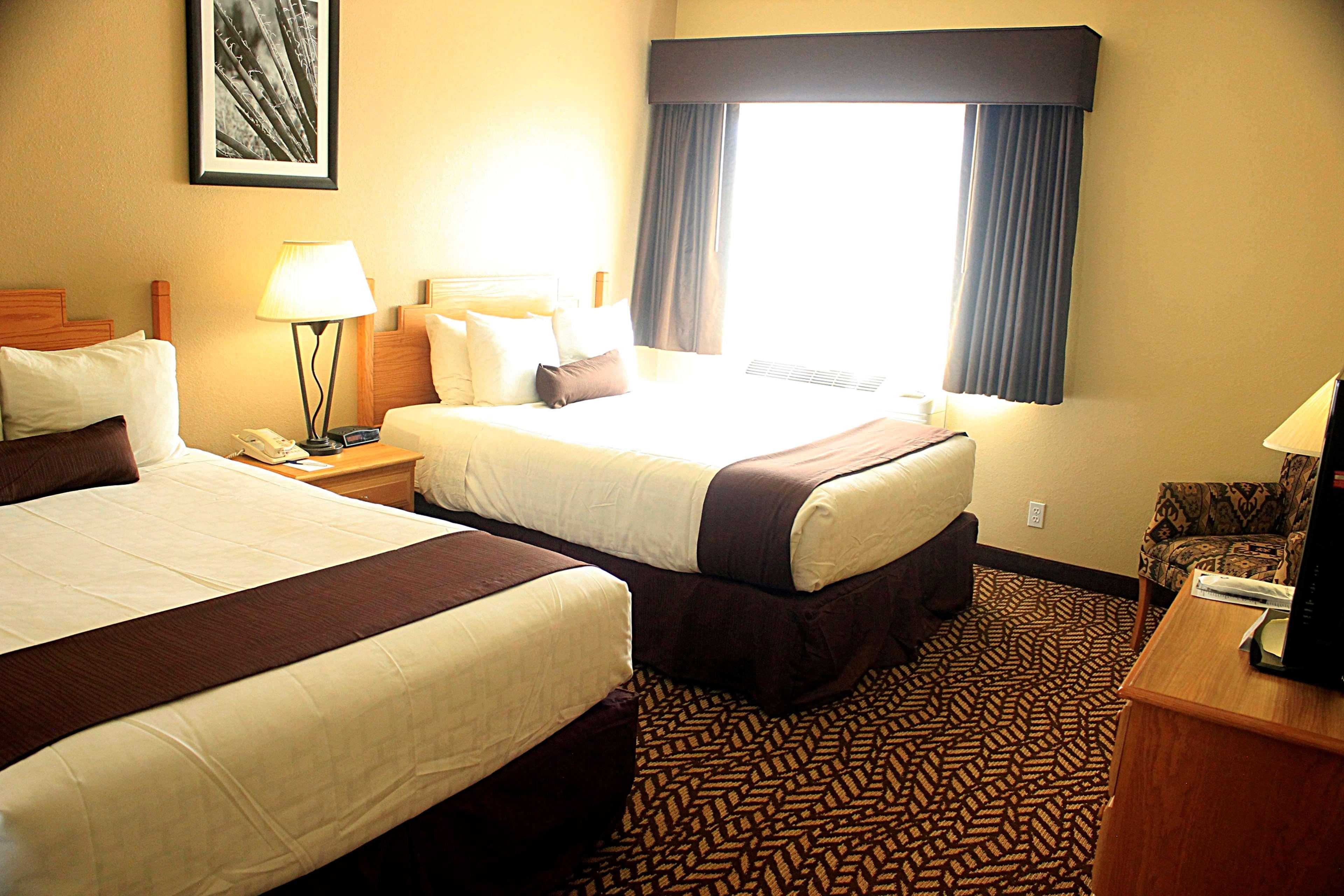 Best Western Turquoise Inn & Suites Кортес Экстерьер фото