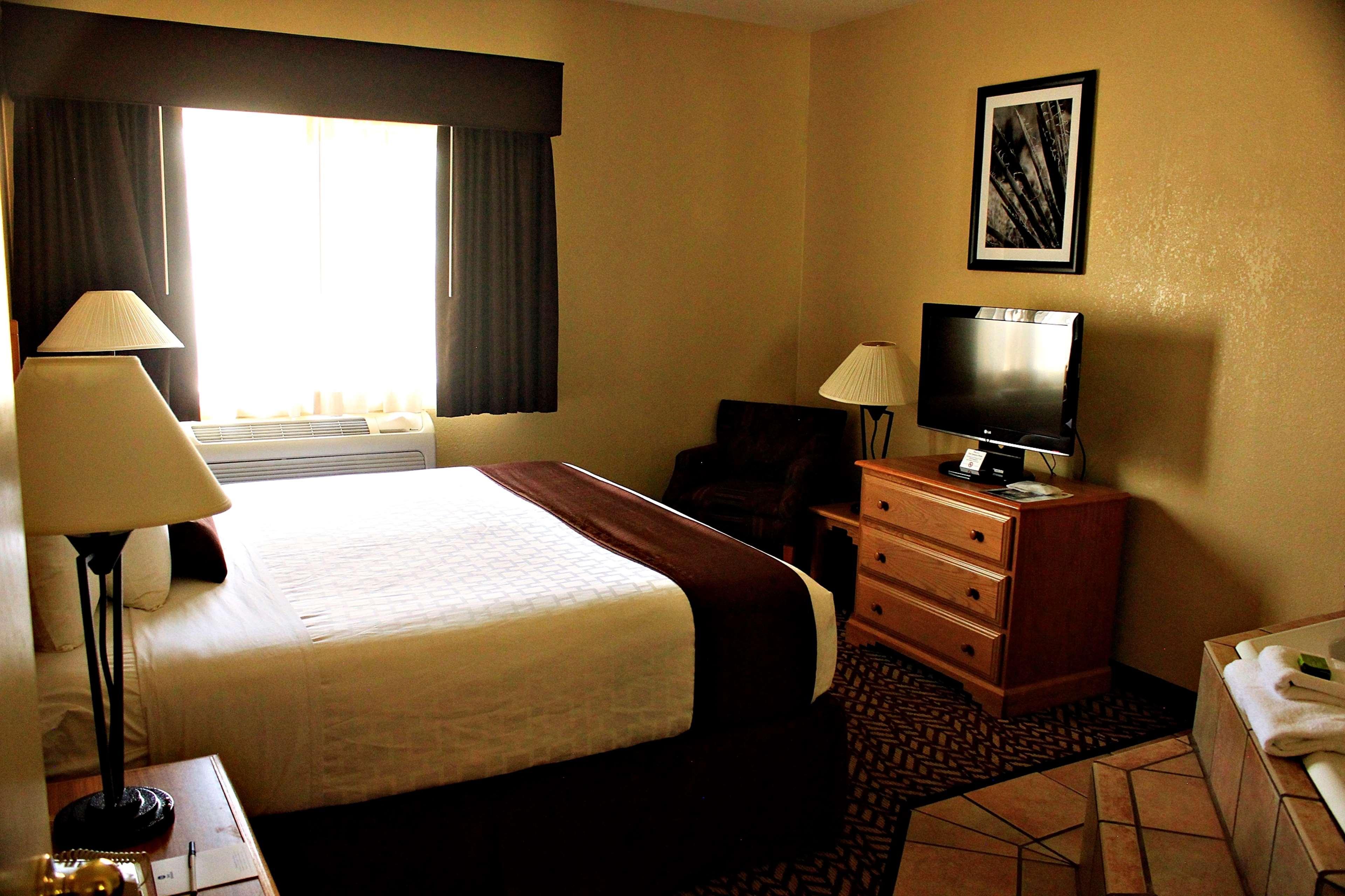 Best Western Turquoise Inn & Suites Кортес Экстерьер фото