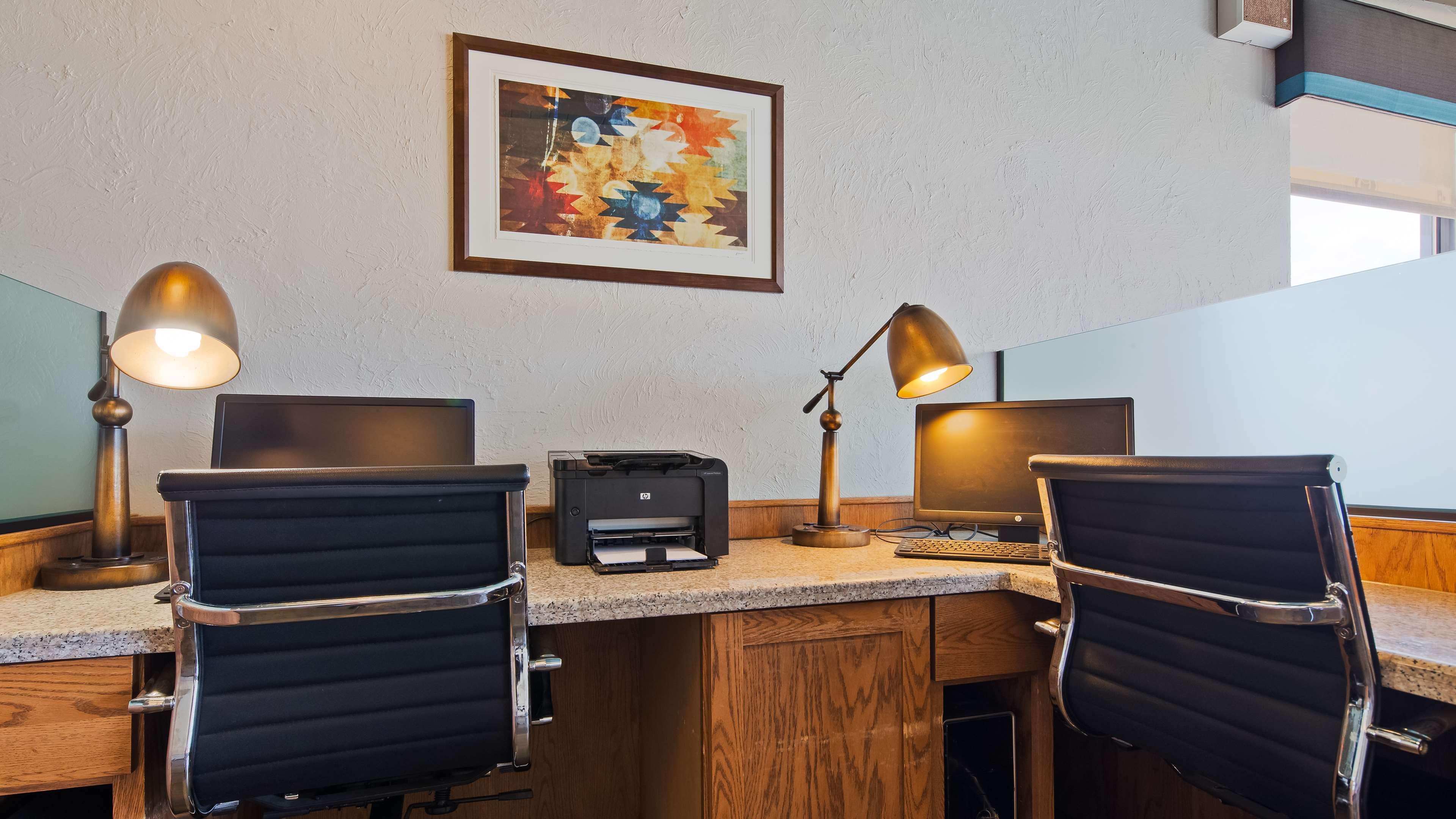 Best Western Turquoise Inn & Suites Кортес Экстерьер фото