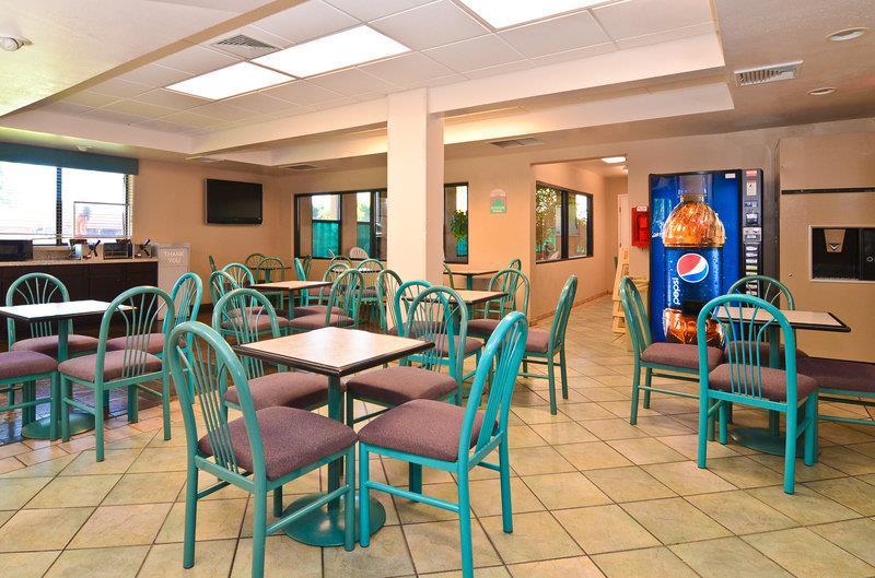 Best Western Turquoise Inn & Suites Кортес Ресторан фото